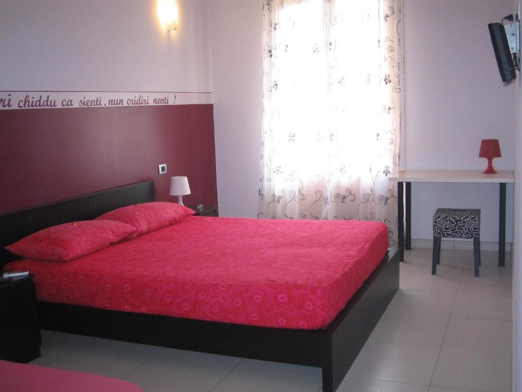 B&B Persi Nel Sud, פוצאלו חדר תמונה